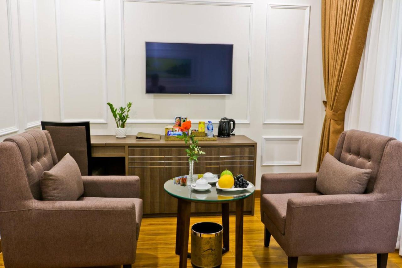 Dai Phat Hotel ハノイ市 エクステリア 写真